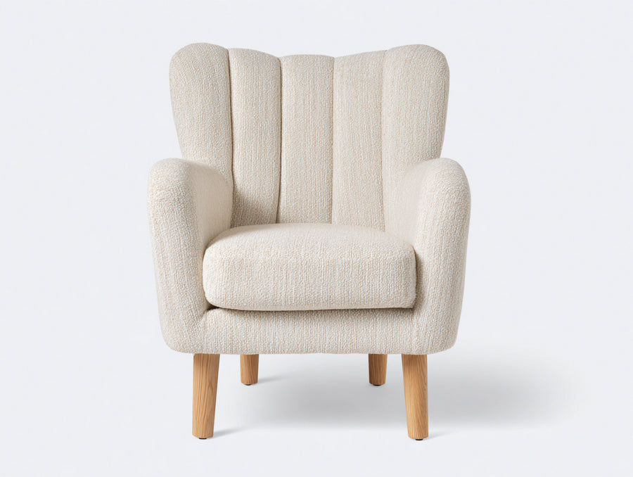 Sessel aus Boucléstoff 86x84x102 cm - Cremeweiß Naturbraun - Hohe segmentierte Rückenlehne mit Holzfüßen