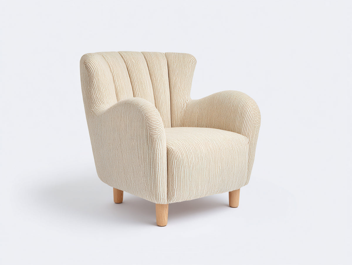 Sessel mit Stoffbezug 84 x 82 x 88 cm - Beige-Naturfarben - Gepolstert mit geschwungenen Armlehnen und Holzbeinen im modernen Design