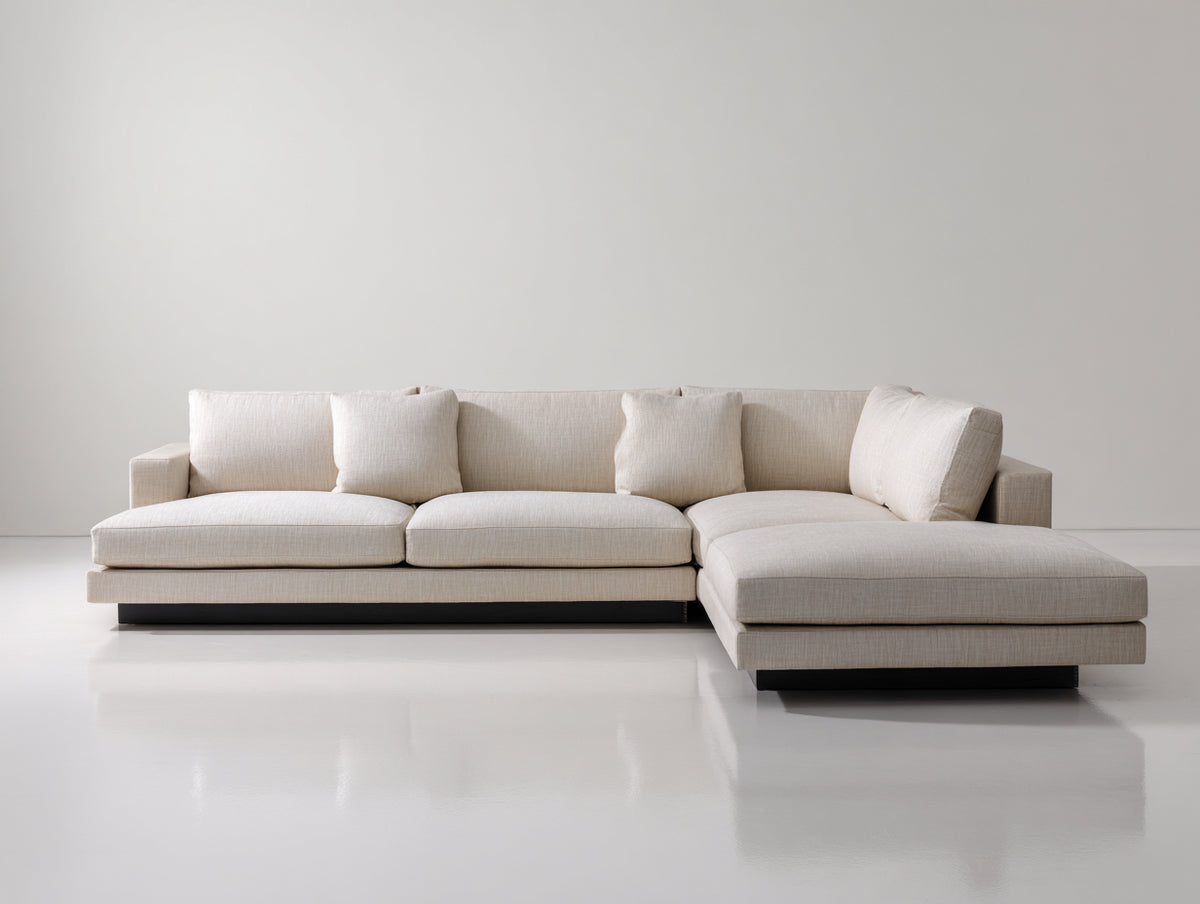 Ecksofa mit Stoffbezug 280 x 200 x 82 cm - Beige - Gepolstert mit breiter Ottomane im modernen Design